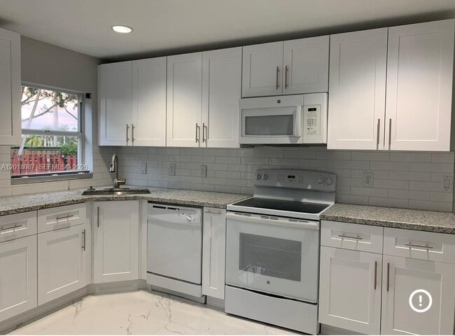 Photo - 9763 NW 32nd St