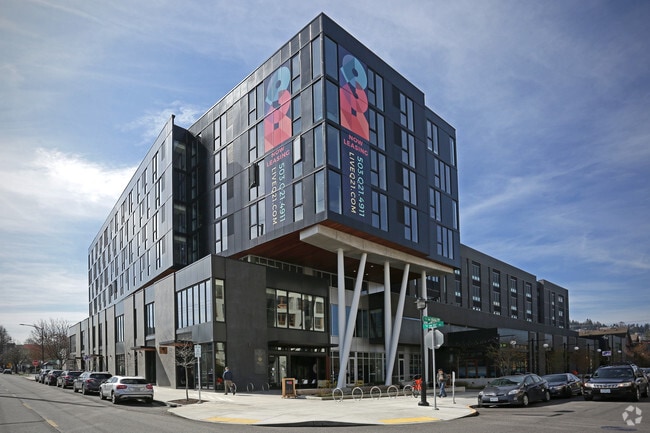 Building Photo - Q21 Rental