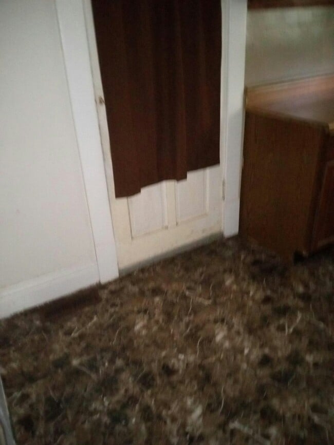 Photo - 205 5th St E