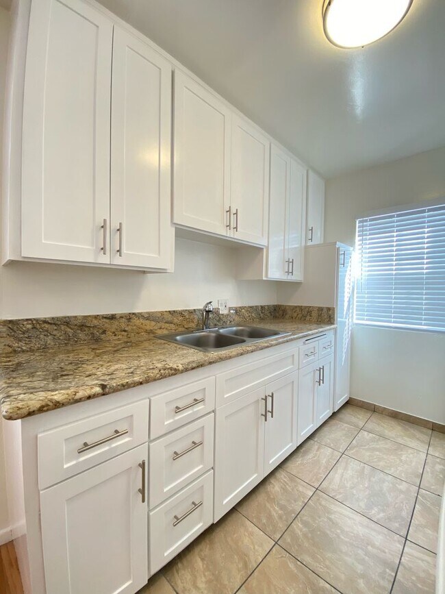 Photo - 3748 Westwood Blvd