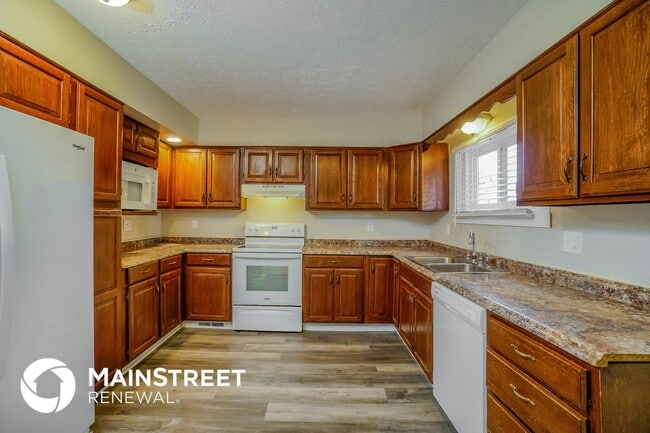 Photo - 1290 Elderwood Ave