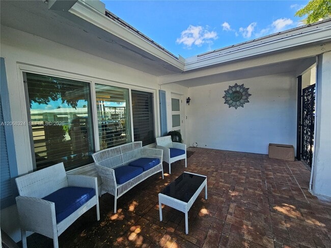Photo - 2661 NW 4th Ave