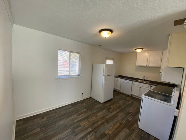 Photo - 313 E Lyon St
