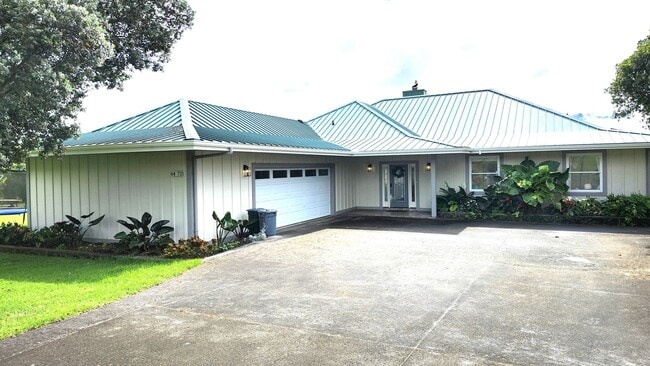 Building Photo - Mokuloa Beauty with Mauna Kea Views Unit 1