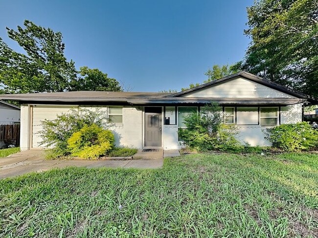 Building Photo - 1724 Spring Lake Dr Rental