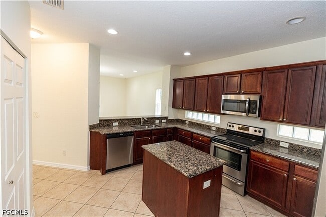 Photo - 17007 Tremont St