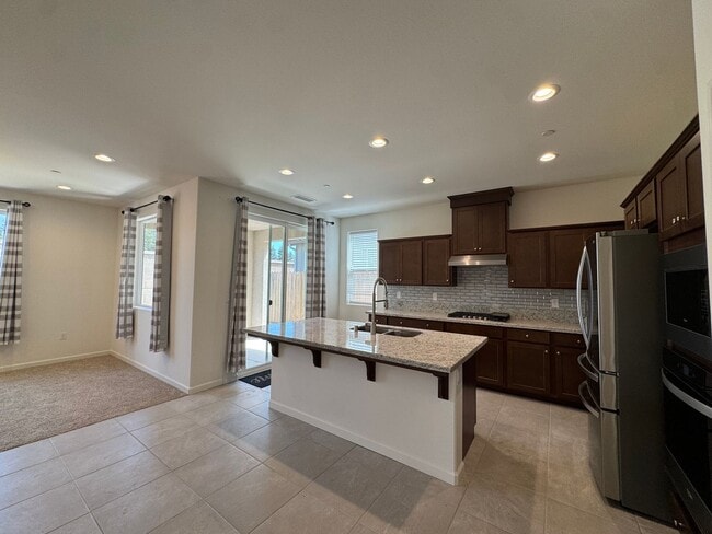 Photo - 1267 Las Rosas Ave