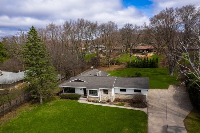 Photo - 2428 S Root River Pkwy