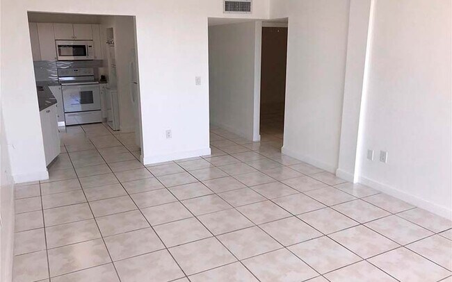 Photo - 10000 NW 80th Ct Unit #1-2456
