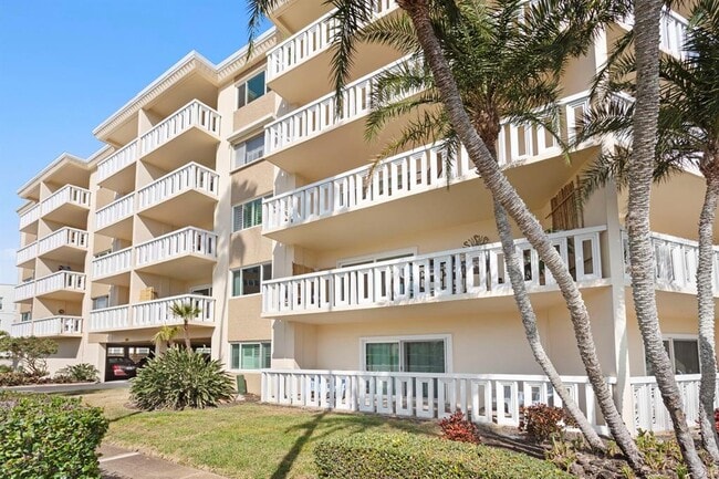 Photo - 1200 N Shore Dr NE Unit 313