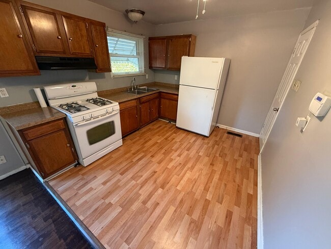 Photo - 10443 Royal Dr