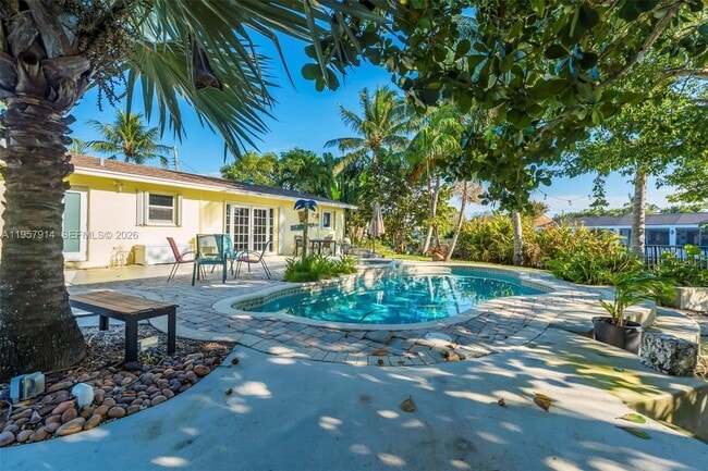 Photo - 1600 N 28th Ct