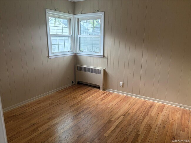 243 Lee Ave