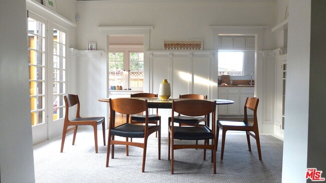 Photo - 2417 Walgrove Ave