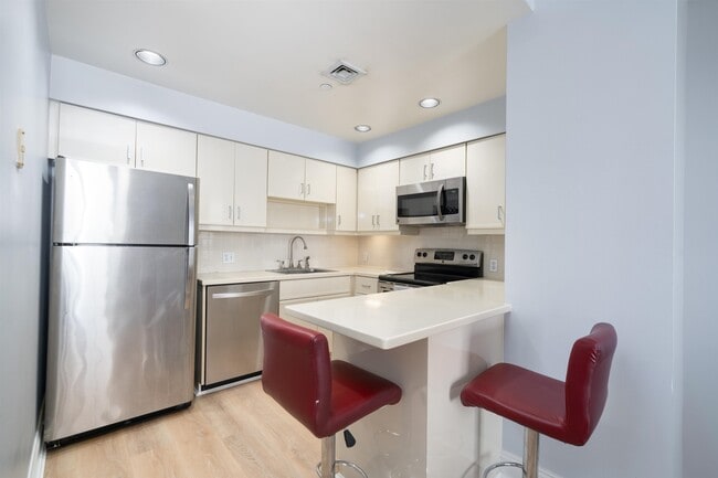 Building Photo - 100 Shearwater Ct E Rental
