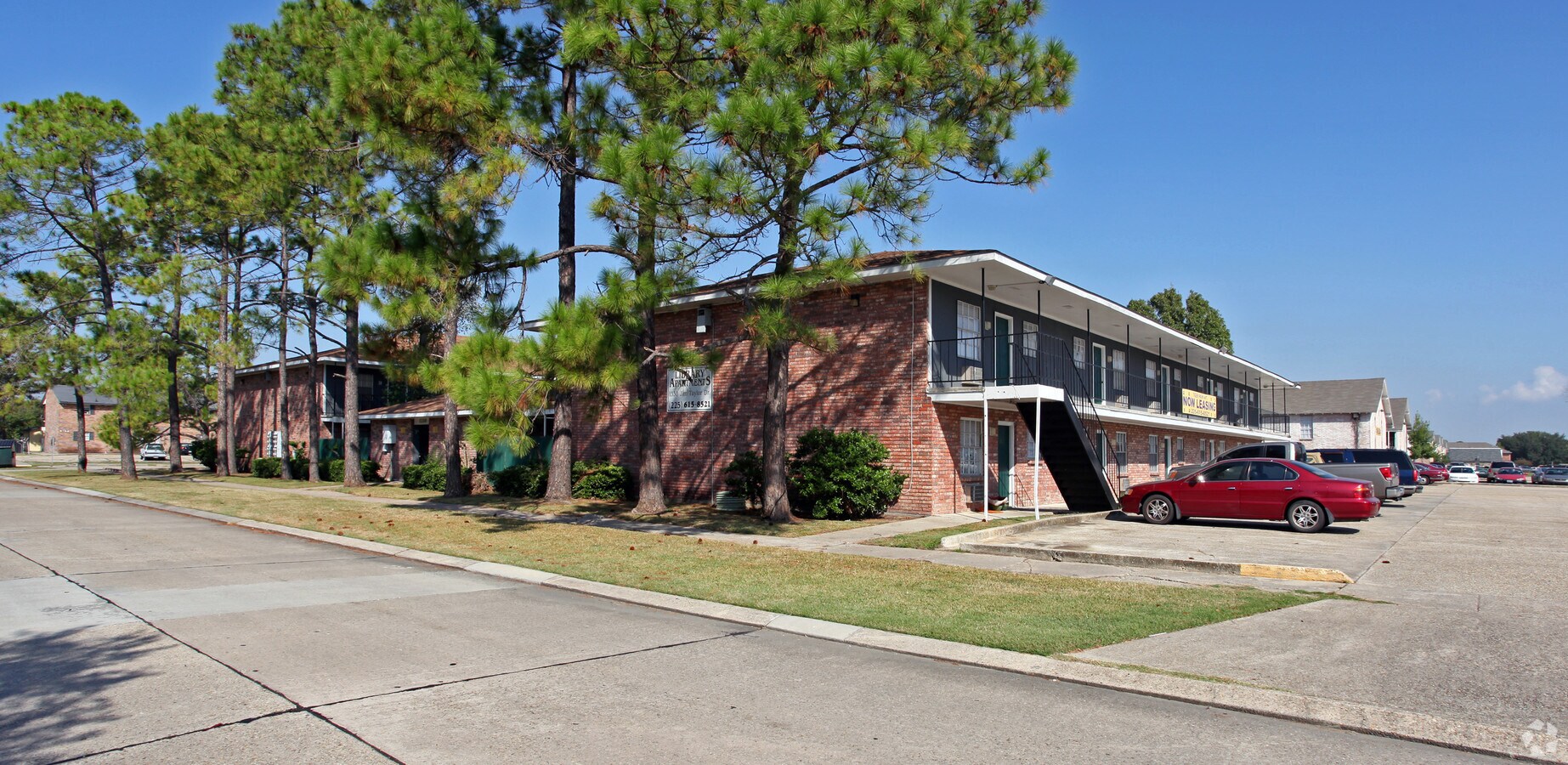 Tiger Park Apartments - Tiger Park Apartments