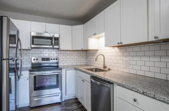 Photo - 1778 Goddard Rd