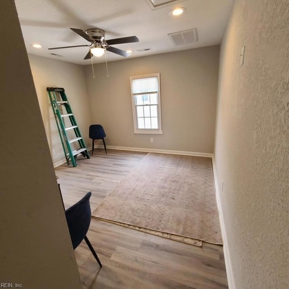 Photo - 1517 Summit Ave