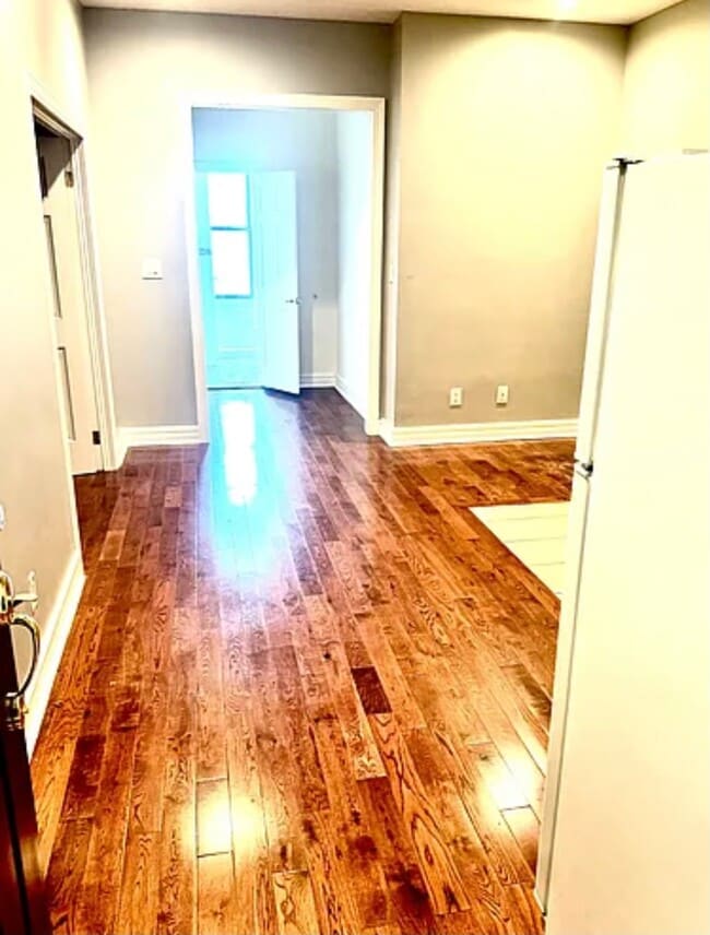 Photo - 662 Bleecker St