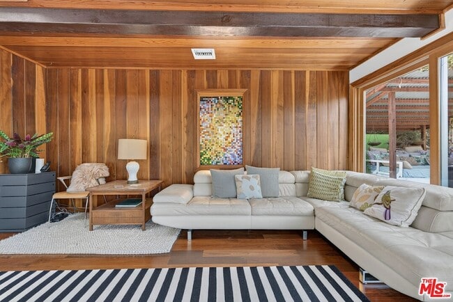Photo - 1738 Topanga Skyline Dr