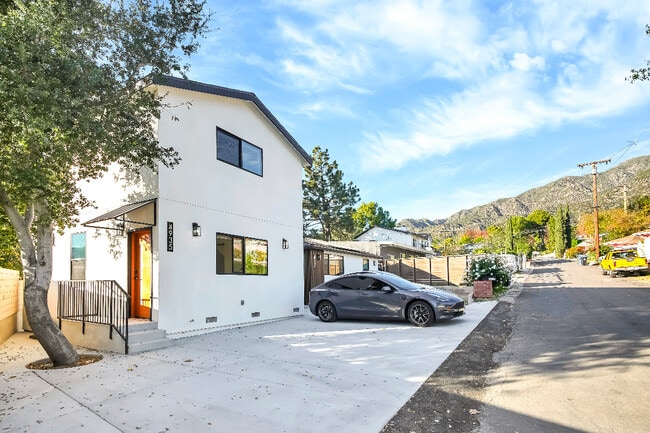 Photo - 4935 Cloud Ave