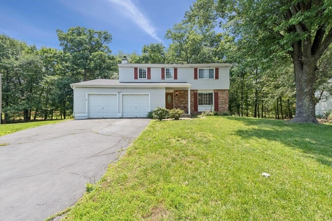 Home in Highly Desirable Forest Ridge! - Home in Highly Desirable Forest Ridge!