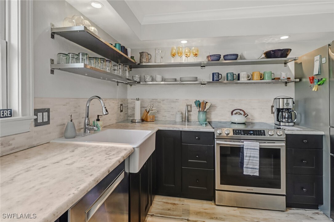 Photo - 1081 Hollygate Ln