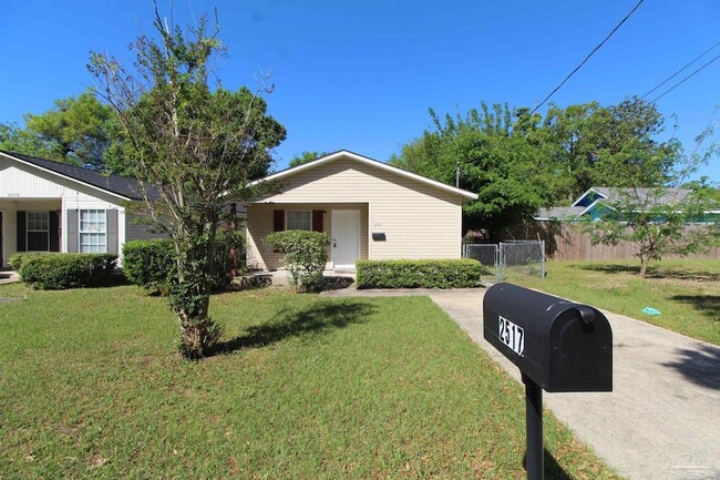 Building Photo - 2517 N 7th Ave