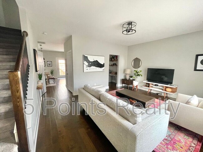 Photo - 2327 Patrick Ave