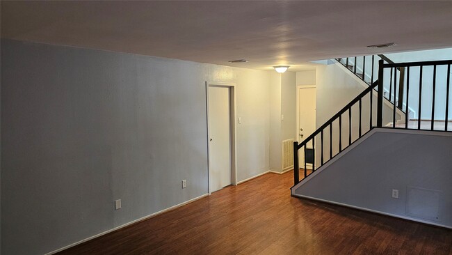 Photo - 975 N Red Cedar Cir