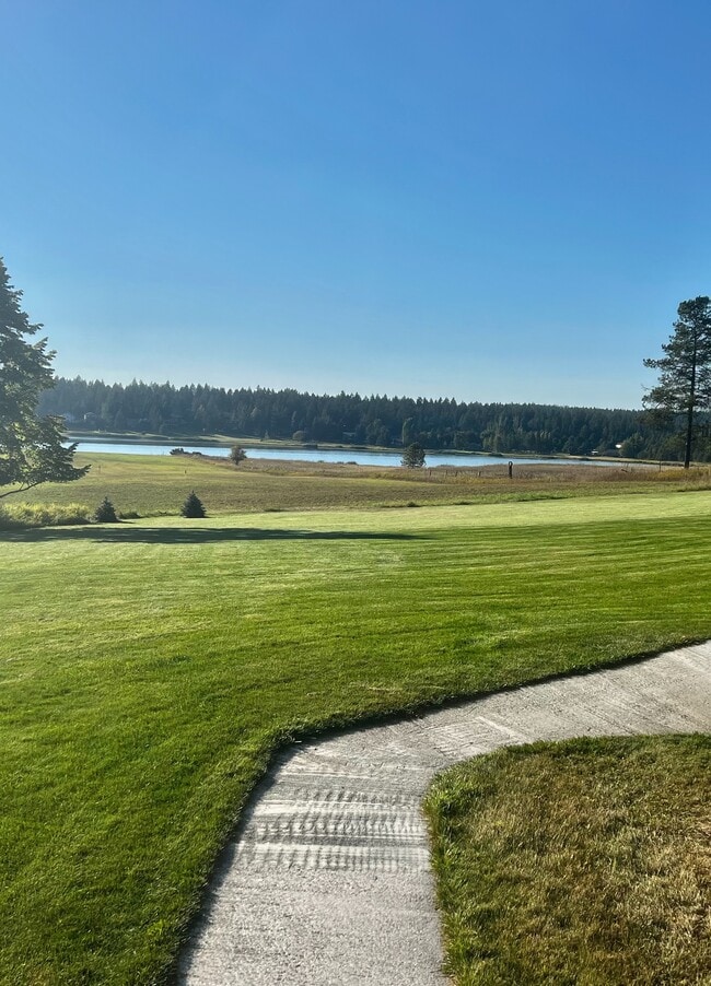 Building Photo - Main House Unit 2