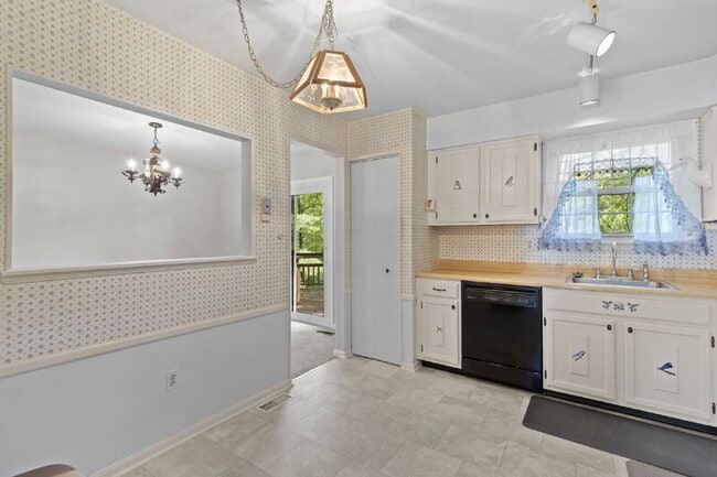 Photo - 7 Wood Oak Ct