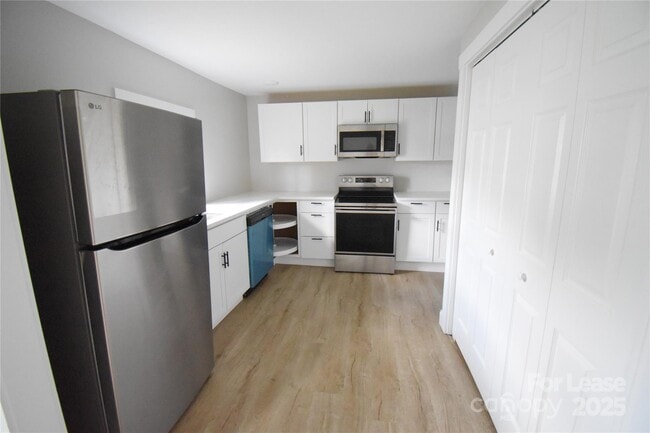 Photo - 665 Central Dr NW