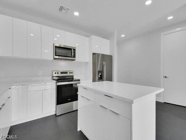 Photo - 4550 29th St SW