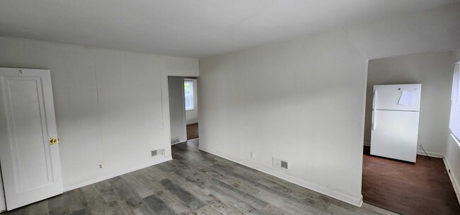 Photo - 2706 Oxford Ave Unit 4