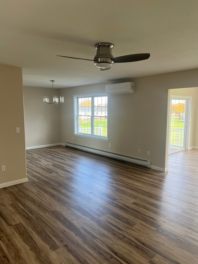 Photo - 10 Private Dr