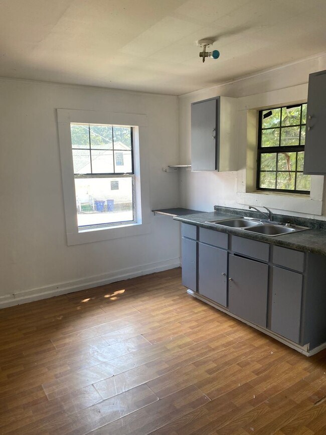 Photo - 1907 S H St Unit 1907  B