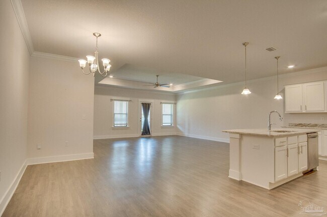Photo - 713 Brambling Ct