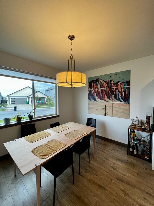 Photo - Samantha Lane Unit B