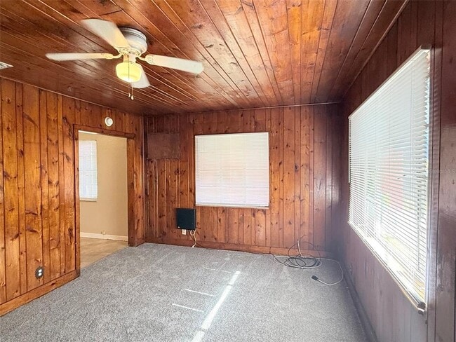 Photo - 2835 Dr. M.L.K. Jr St S