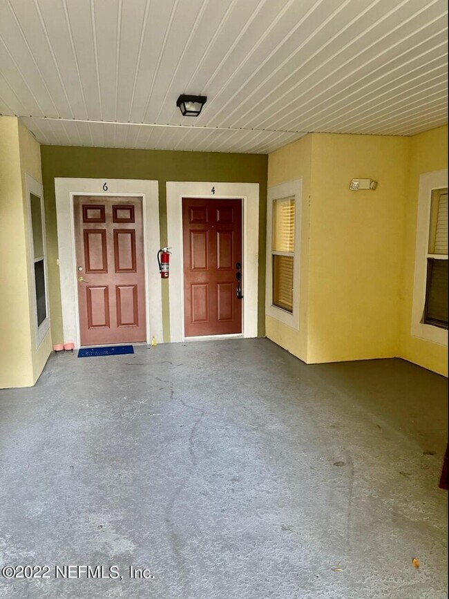 6984 Ortega Woods Dr Condo Unit 84 Condo for Rent in Jacksonville