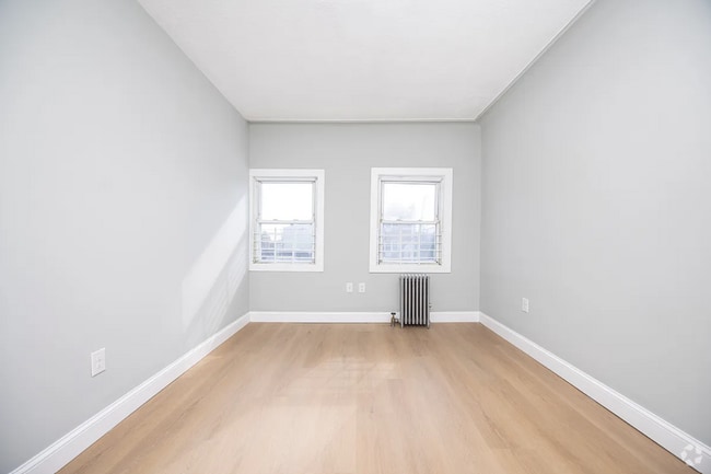 Building Photo - 667 Glenmore Ave Unit A Rental