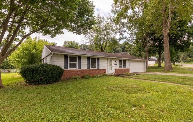 Photo - Lancaster House For Rent