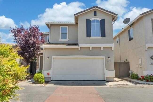 Building Photo - Beautiful 3 bed 2.5 bath in Natomas! Rental