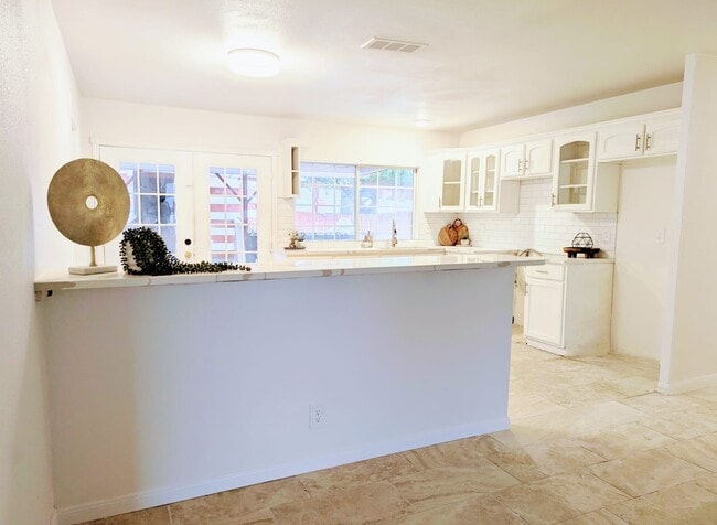 Building Photo - 7622 Glen Vista Dr