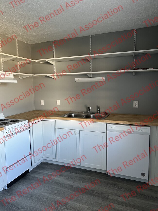 Photo - 280 Central Ave