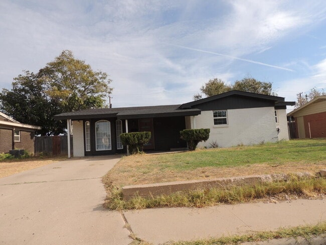 2816 Catalina Dr