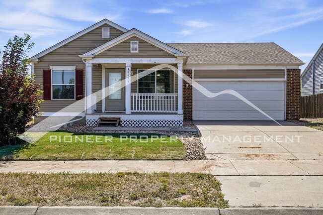 Building Photo - Spacious 3-Bedroom Home with Modern Features and Private Yard