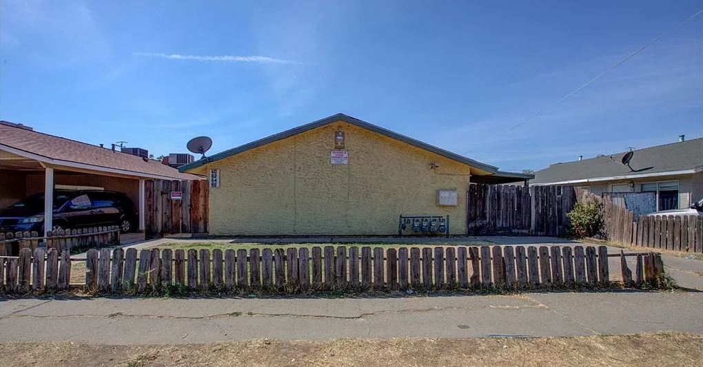 Photo - 60 E 12th St (Merced, CA)