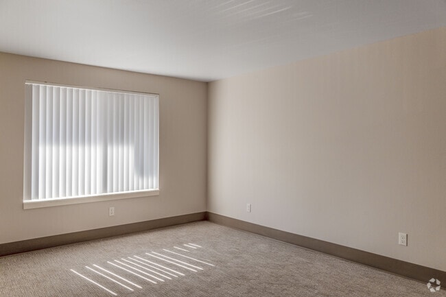 3BR, 1BA, B - Living Room